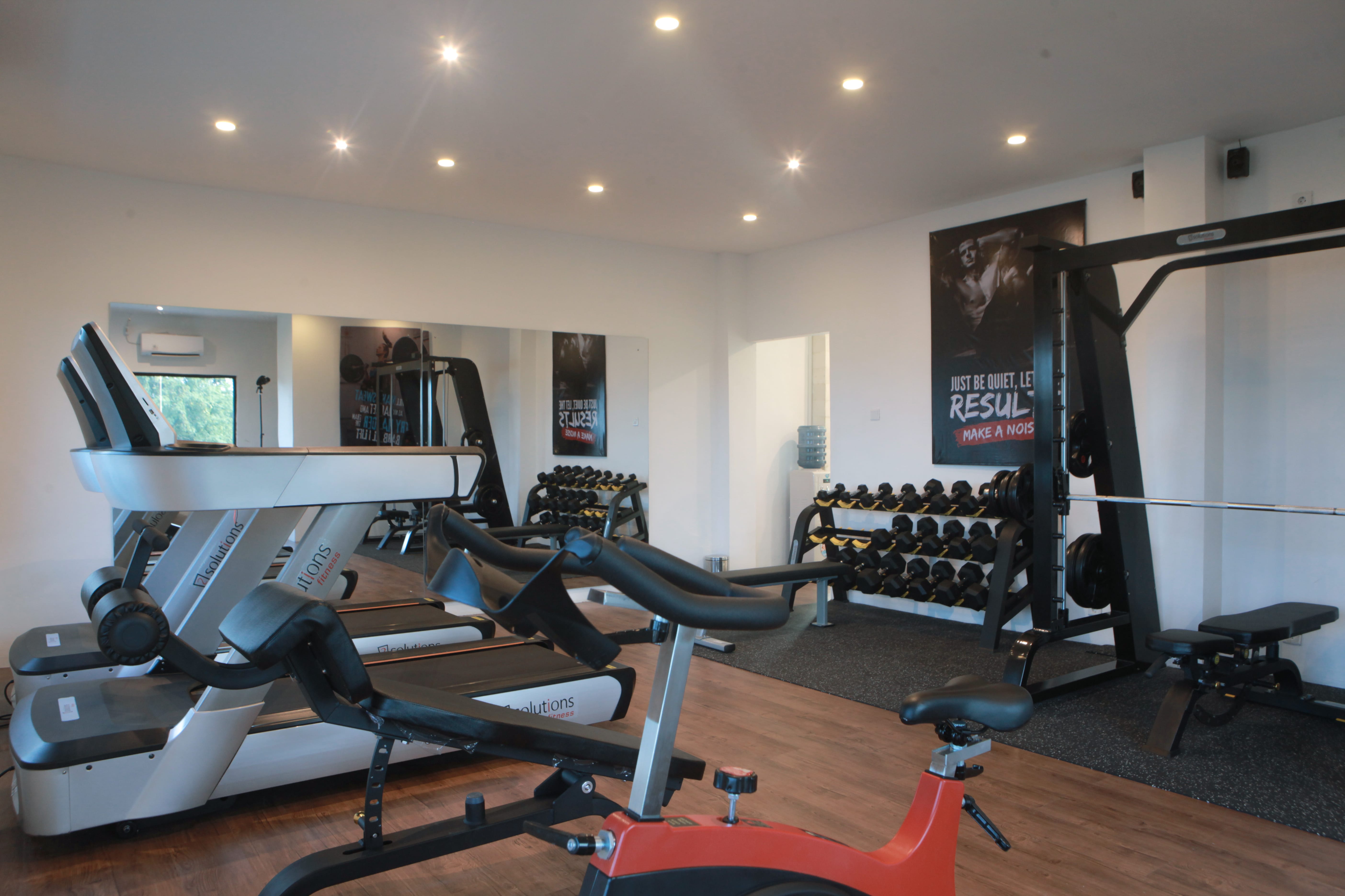 Elevate Your Fitness Journey with Hotel Ebony's Personal Trainer Services